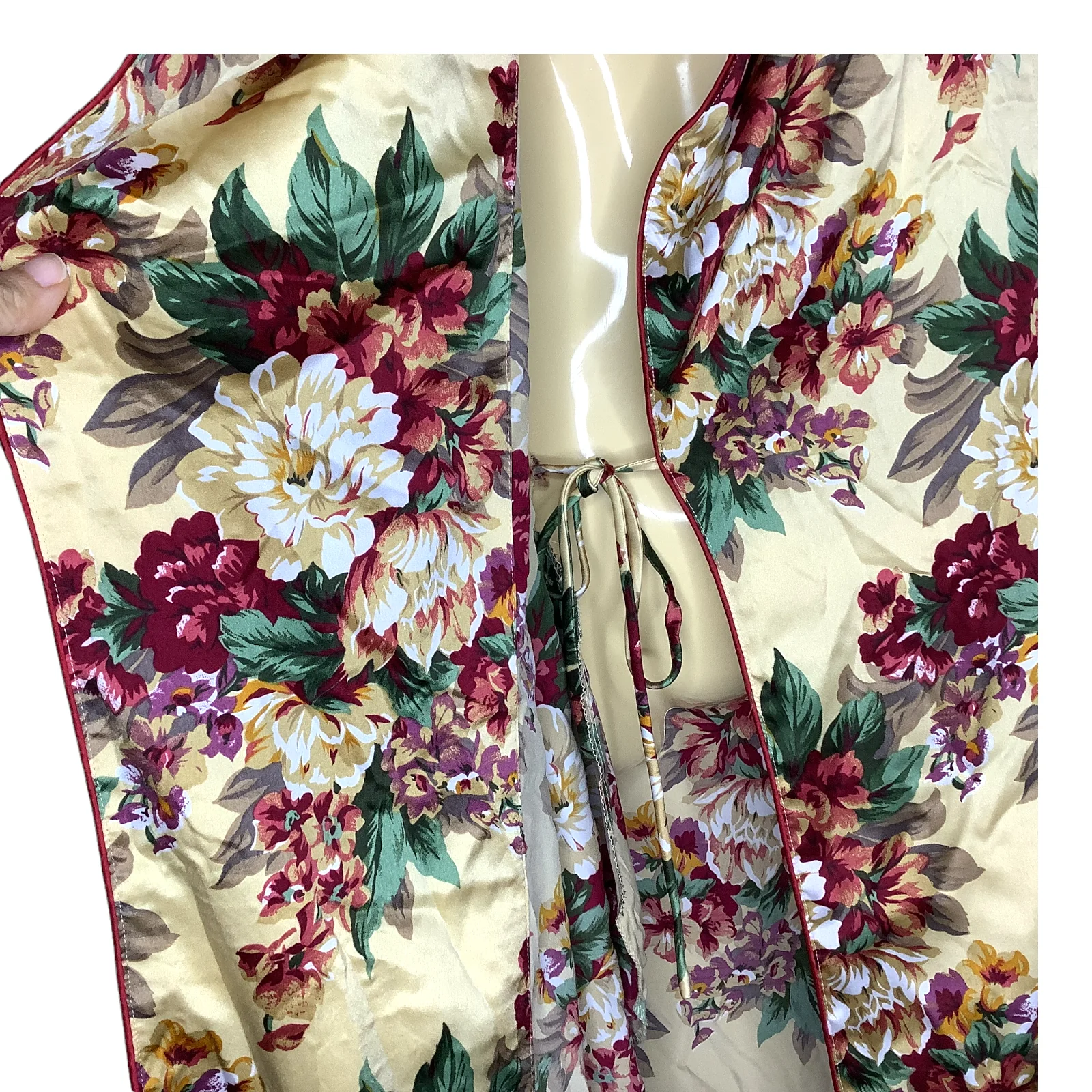 Vintage Robe Xs/s Satin 80s Crown Label Gold Red Floral No Belt by Victoria's Secret - Image 6