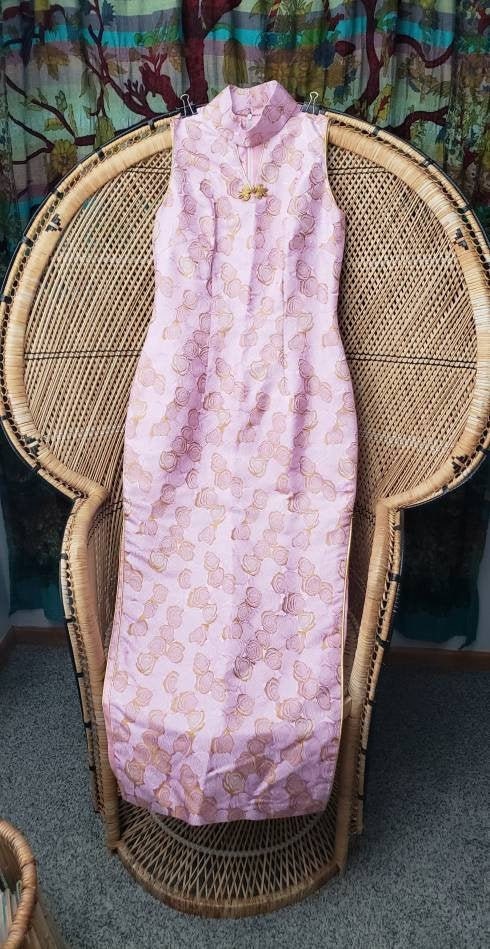 Vintage Rose Gold Brocade Cheongsam - Image 2