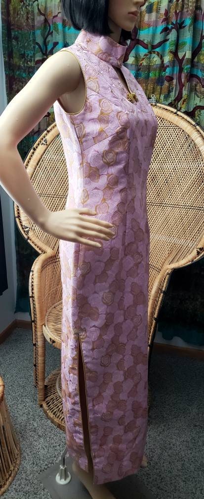 Vintage Rose Gold Brocade Cheongsam - Image 5