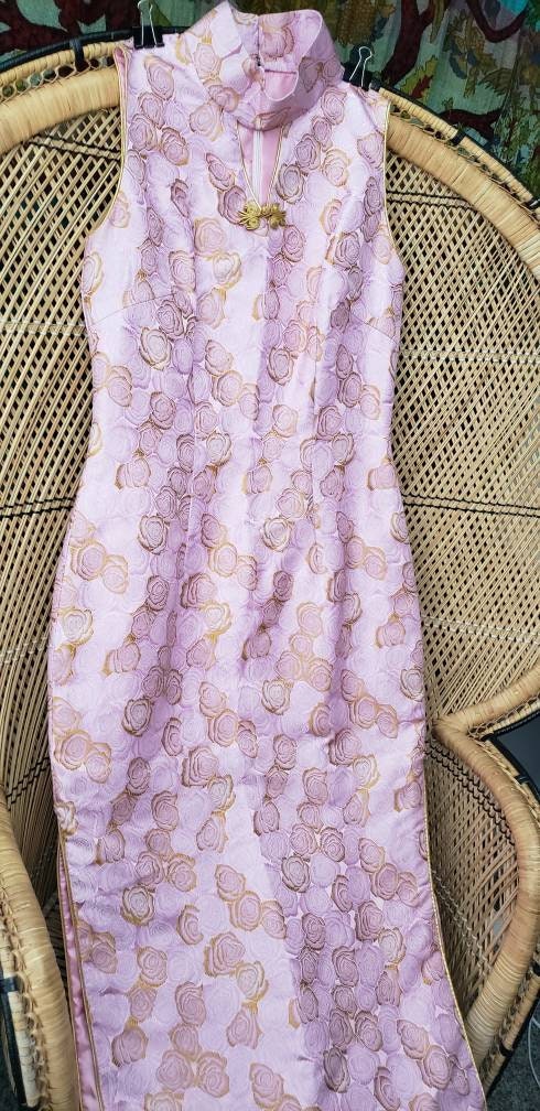 Vintage Rose Gold Brocade Cheongsam - Image 7