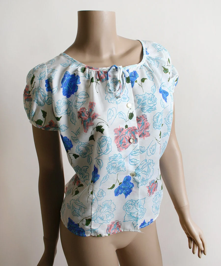 Vintage Rose Print Blouse 50s Cotton Pink and Shades of Blue Floral Button Up Medium by Cindy Collins - Image 6