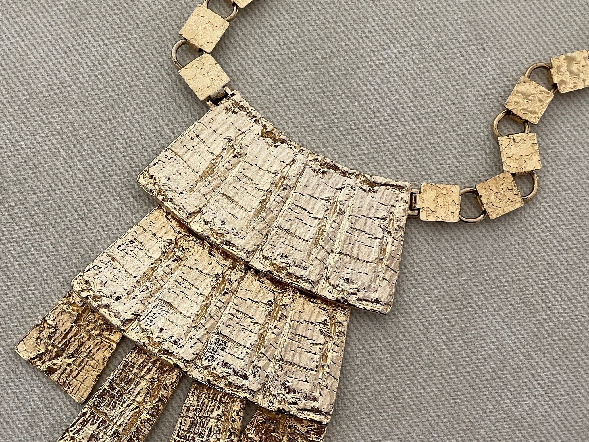Vintage Sculptural Brutalist Gold Tone Statement Necklace - Image 3