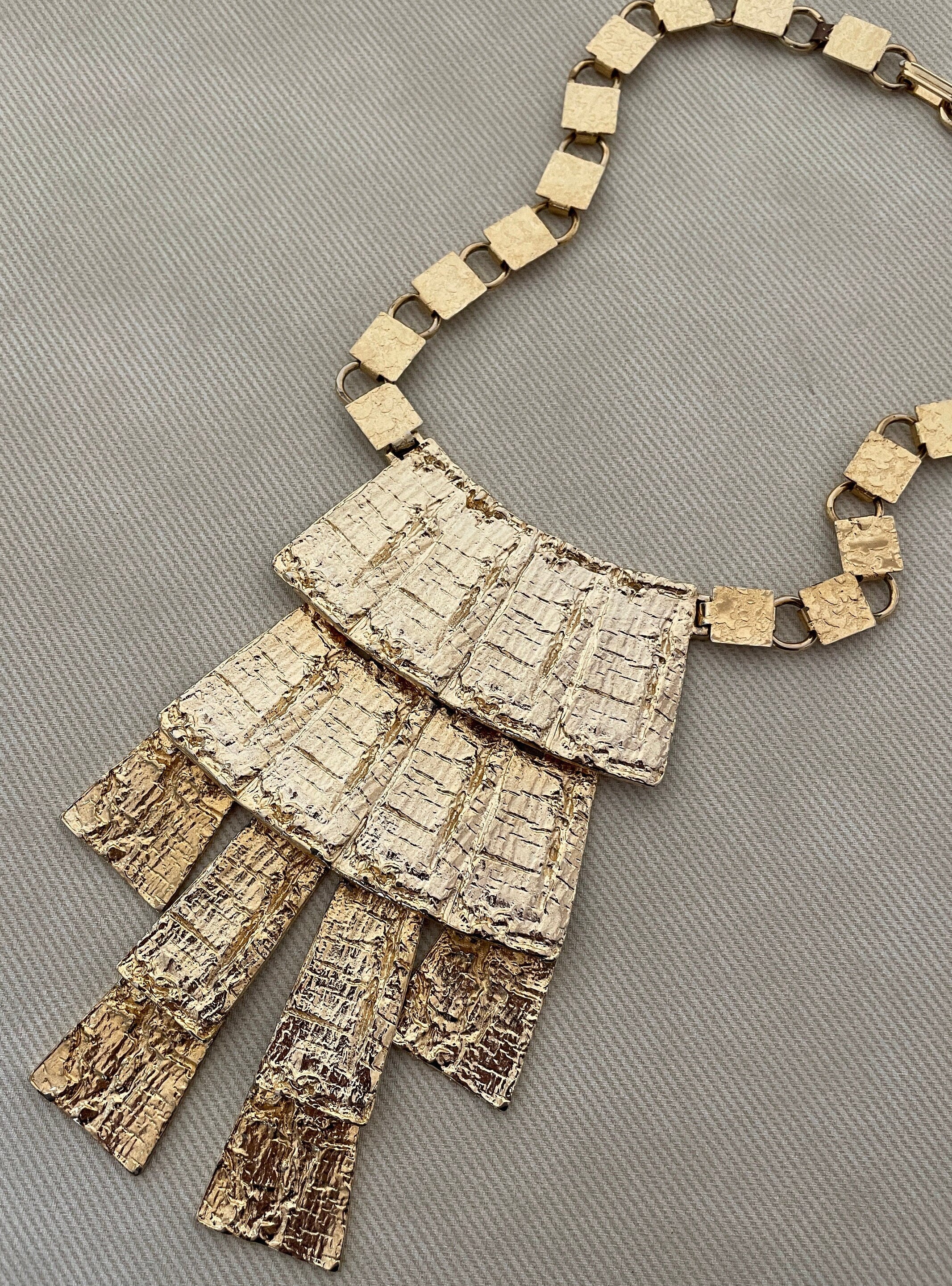 Vintage Sculptural Brutalist Gold Tone Statement Necklace - Image 5