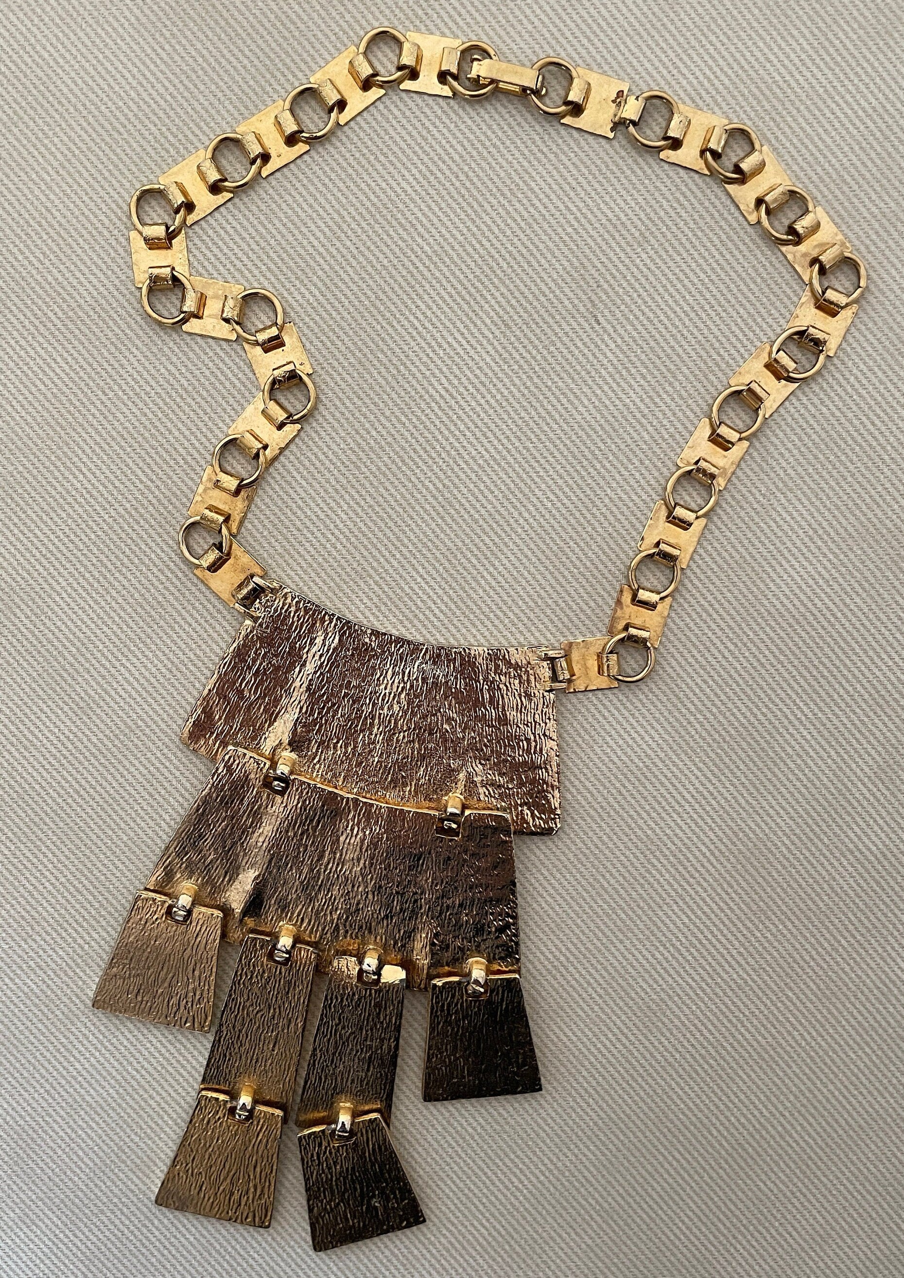 Vintage Sculptural Brutalist Gold Tone Statement Necklace - Image 7