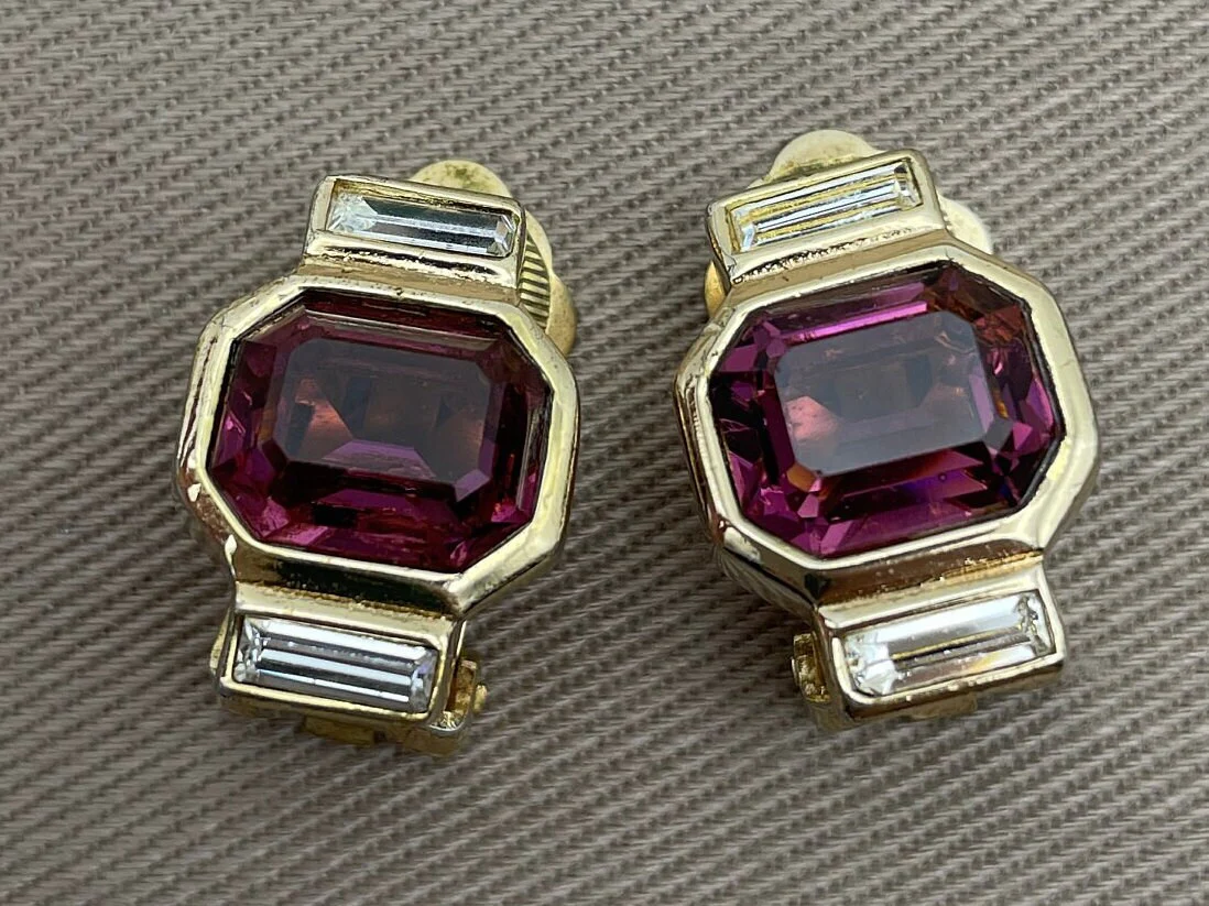 Vintage Signed Faux Amethyst and Crystal Petite Art Deco Clip On Earrings by Grosse - Image 3