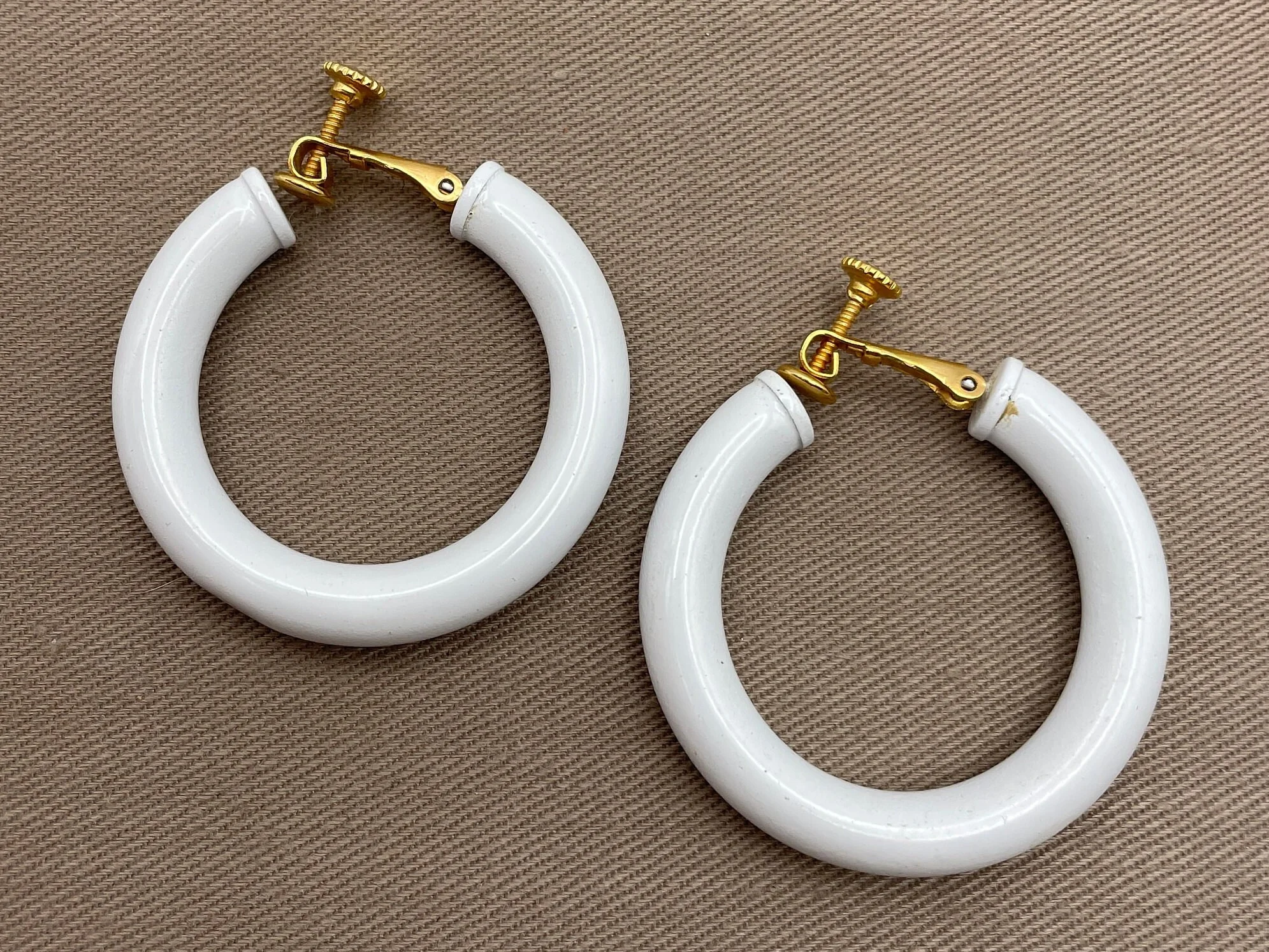 Vintage Signed White Hoop Earrings Clip On Statement Earrings by Napier - Image 2
