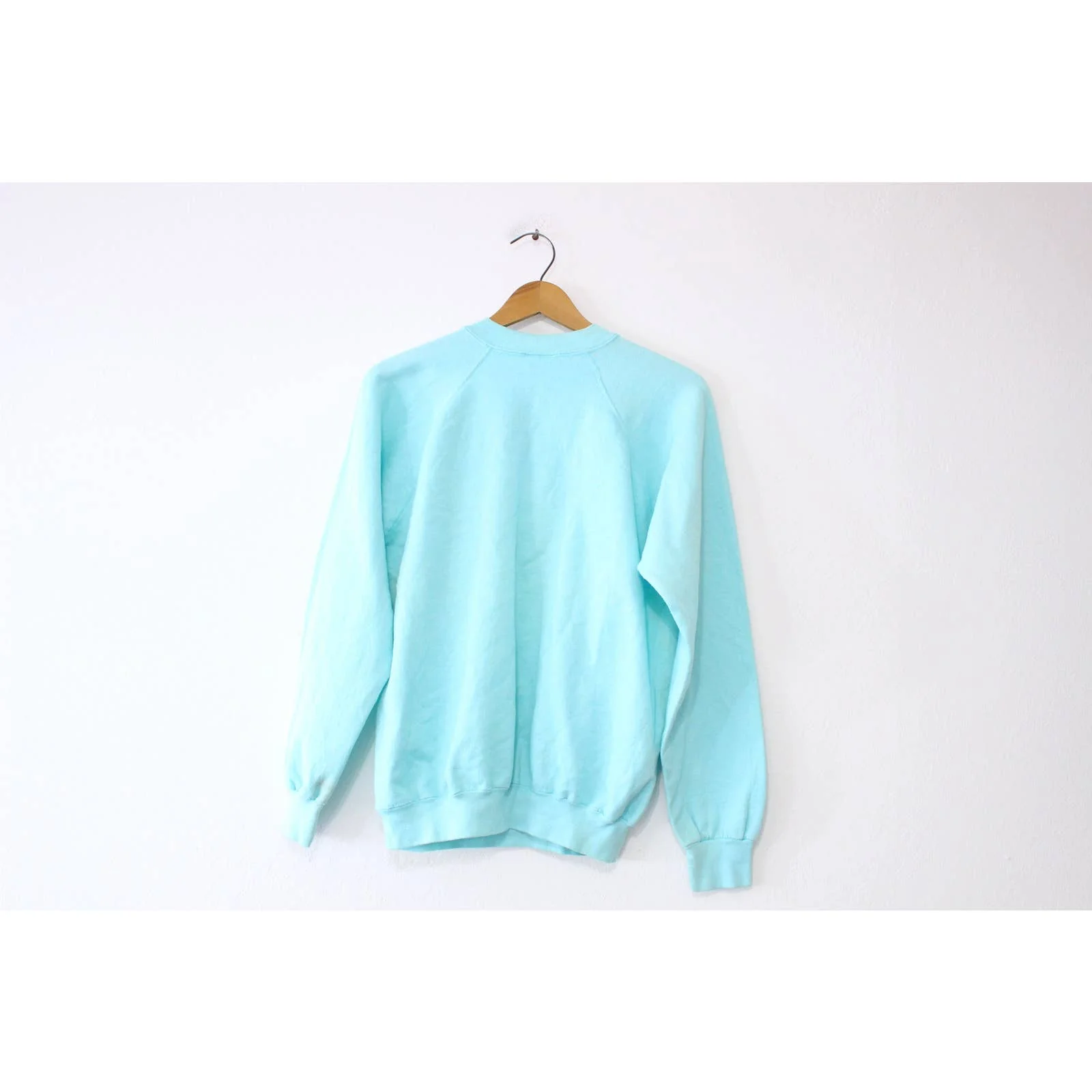 Vintage Ski Hawaii Sweatshirt Medium by Tee Jays - Image 2