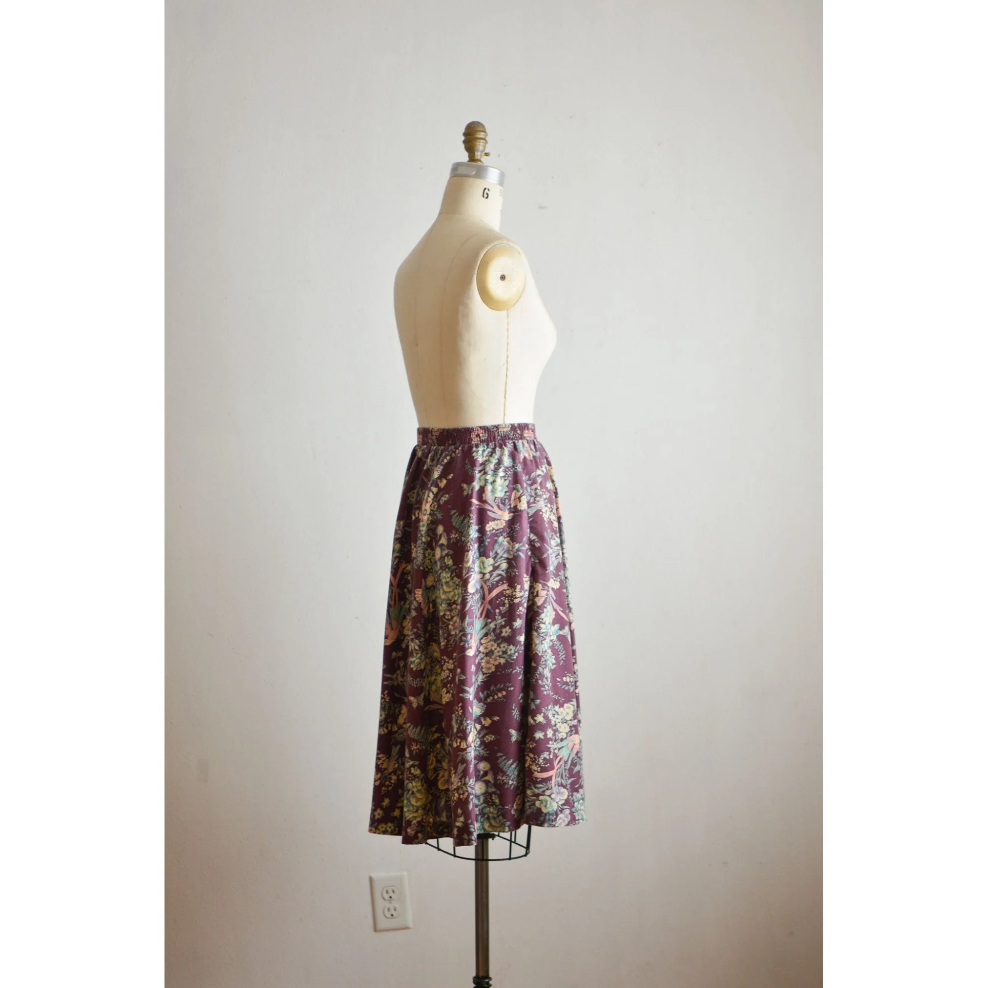 Vintage Skirt Cotton Floral Plum Elastic Waist Fit and Flare Romantic - Image 2