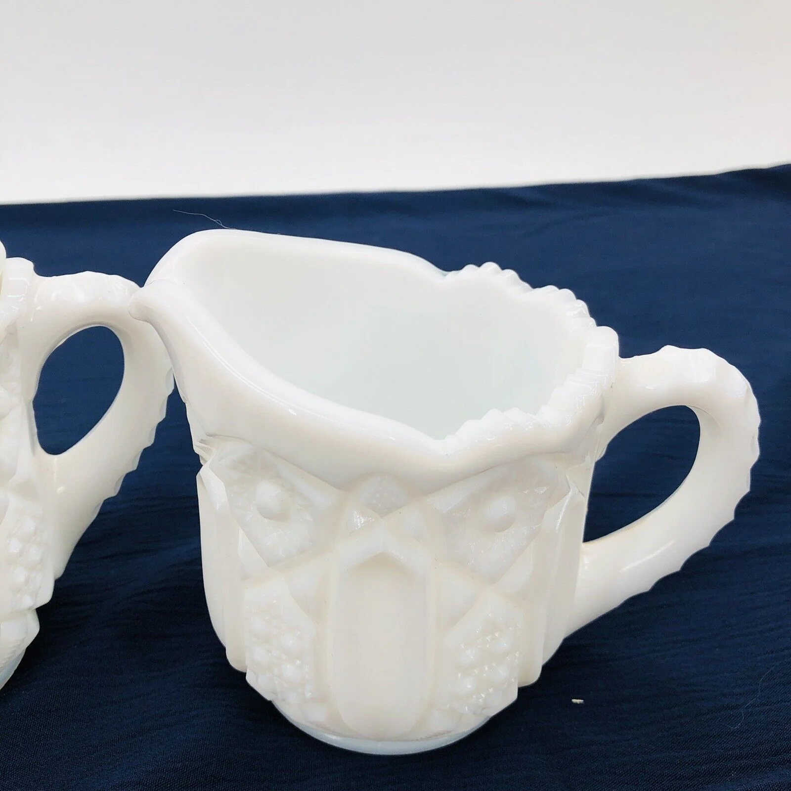 Vintage Smith Milk Glass Creamer and Sugar Set Quintec Stars and Panels Red Label by LE Smith - Image 5