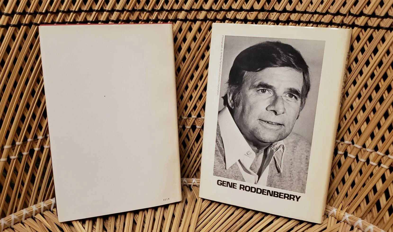 Vintage Star Trek Books Set of 2: 1979 Star Trek The Motion Picture 1982 Star Trek Ll The Wrath of Khan by Gene Roddenberry - Image 5