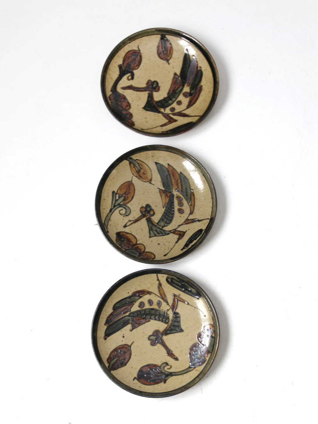 Vintage Studio Pottery Plstes Set Of 3 - Image 7