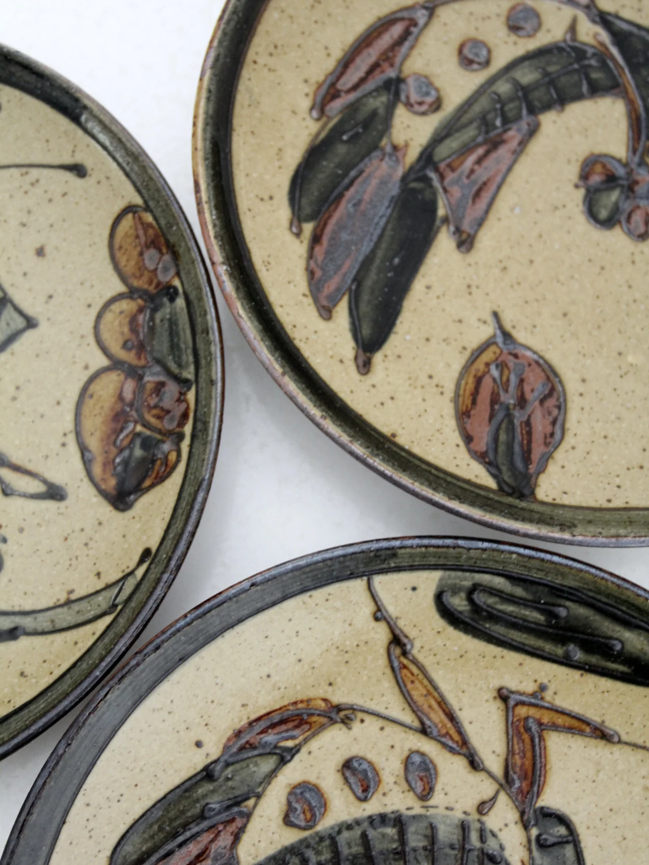 Vintage Studio Pottery Plstes Set Of 3 - Image 9