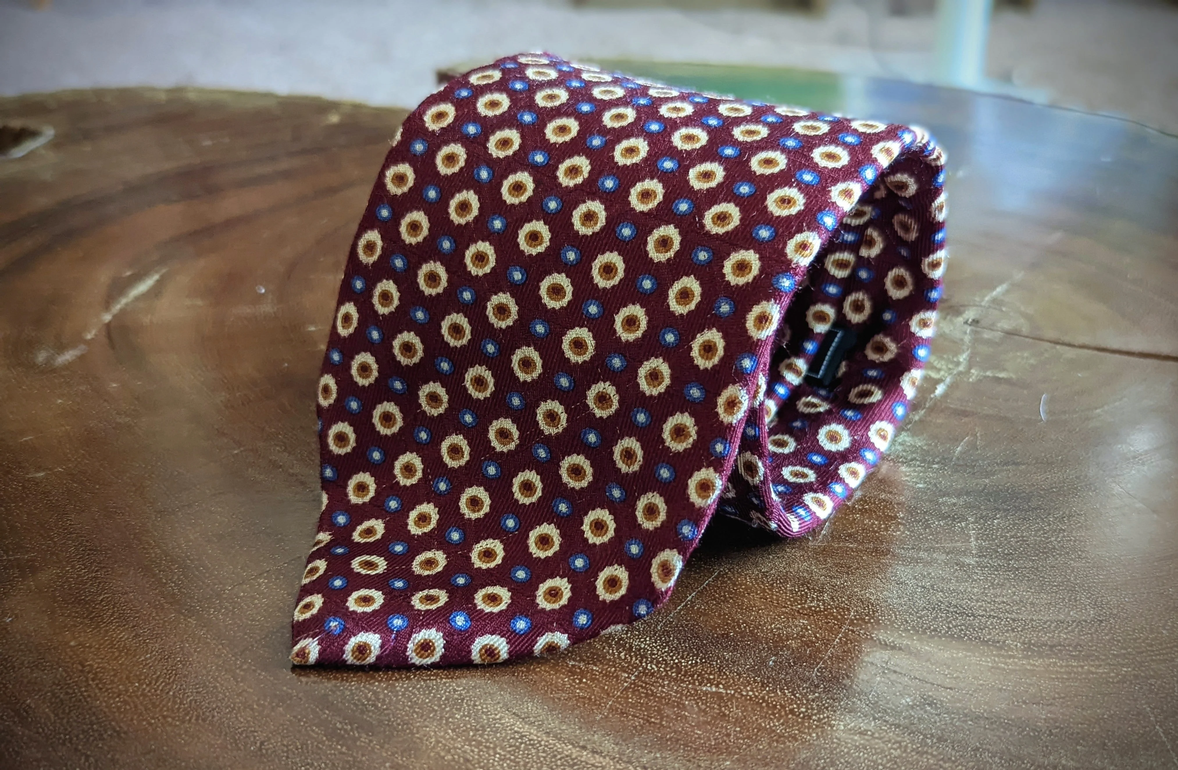 Vintage Sunflower and Blue Wildflower Maroon Silk Necktie with Quilted Pattern - Made In Italy - Image 3