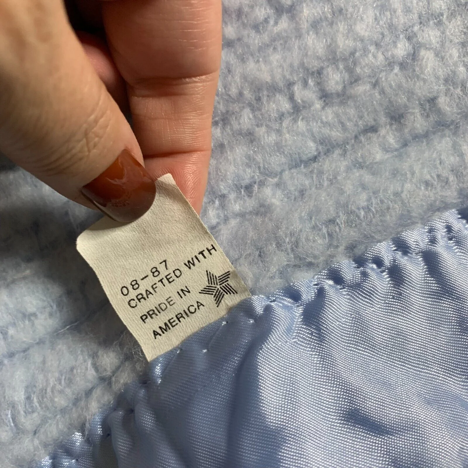 Vintage Thermal Waffle Weave Blanket Baby Blue Queen Satin Edge Acrylic - Image 4