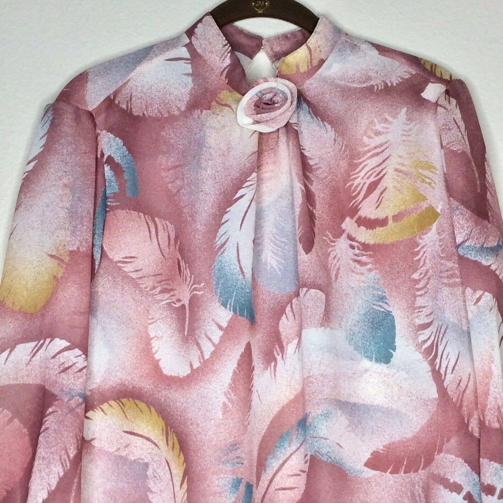 Vintage Top 70s 80s Lightweight Feather Print Embellished Collar Flare Cuff Nos by Harlow - Image 3