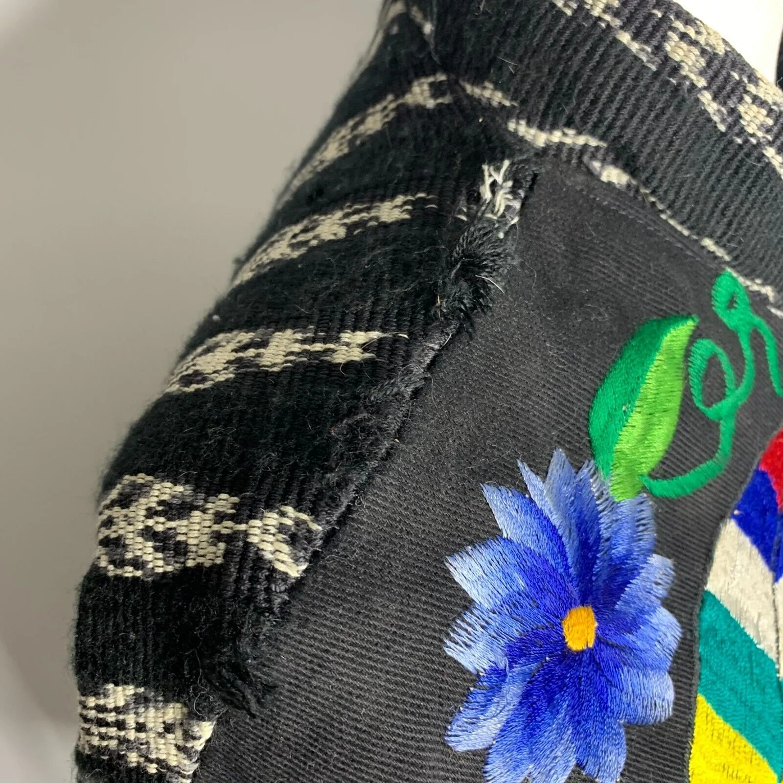 Vintage Toucan Embroidered Bomber Jacket M Black Woven Zip Peruvian Pockets - Image 6