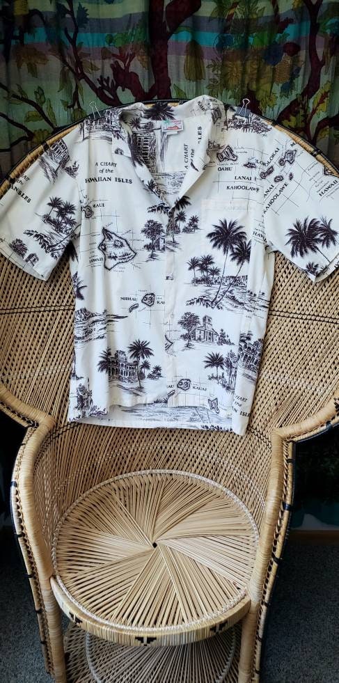 Vintage Tropical Isles Men's Shirt by Evergreen Island Made In Hawaii by Evergreen Island - Image 3