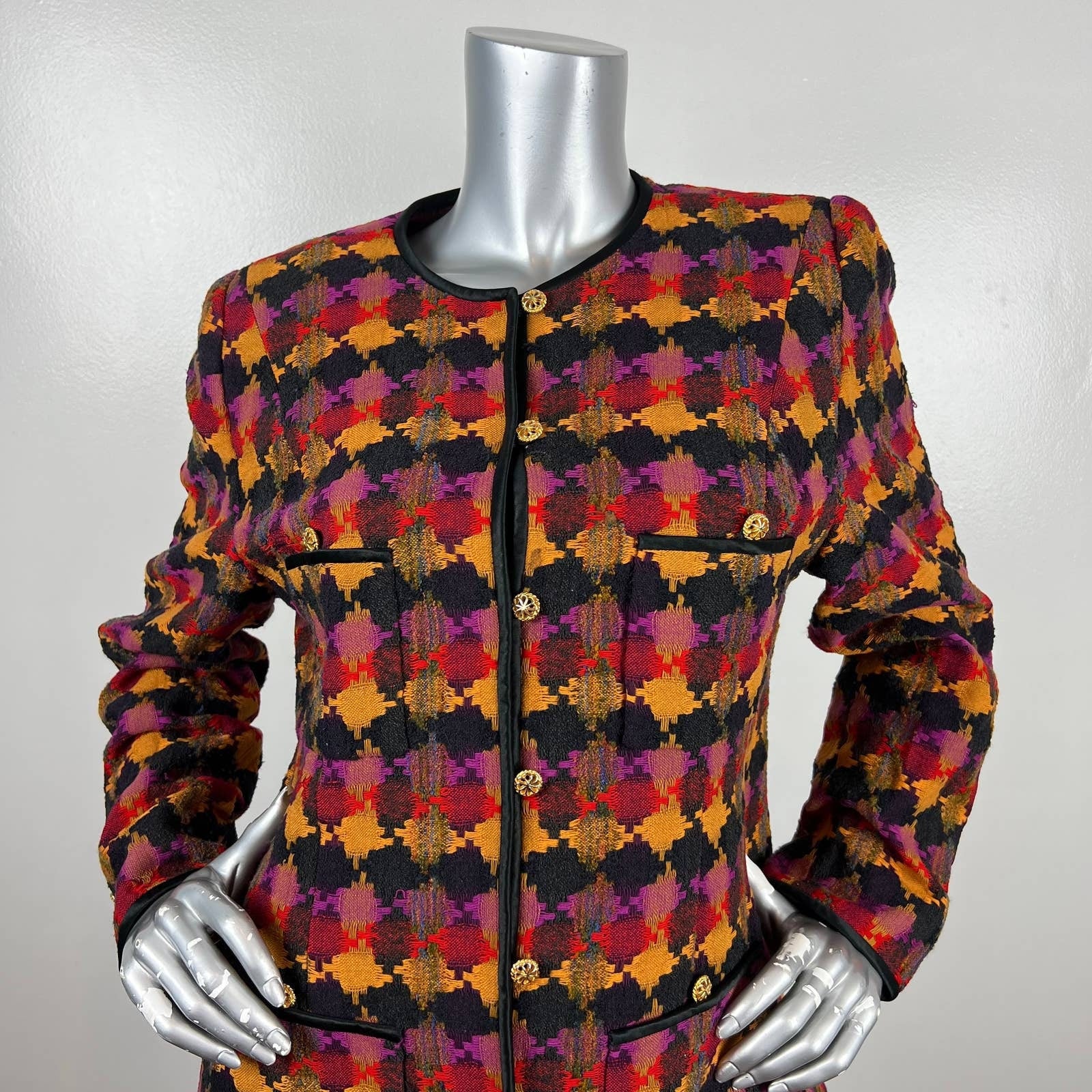 Vintage Tweed Wool and Silk 2-Pc Blazer Skirt Suit Diamond Print Sz 12 by Carlisle - Image 9