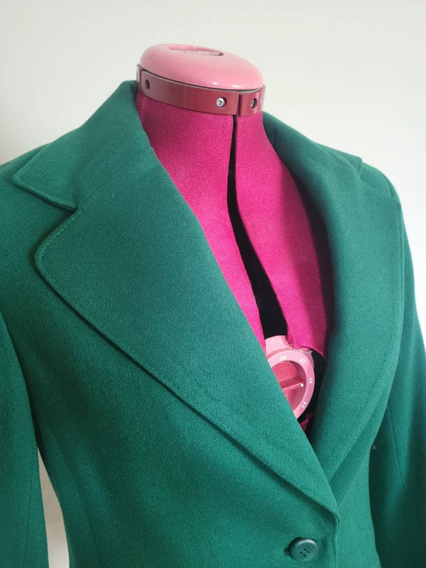 Vintage Vogue American Designer Emerald Green Jacket/coat with Hand Stitched Embroidery by Sharon Todd - Image 4