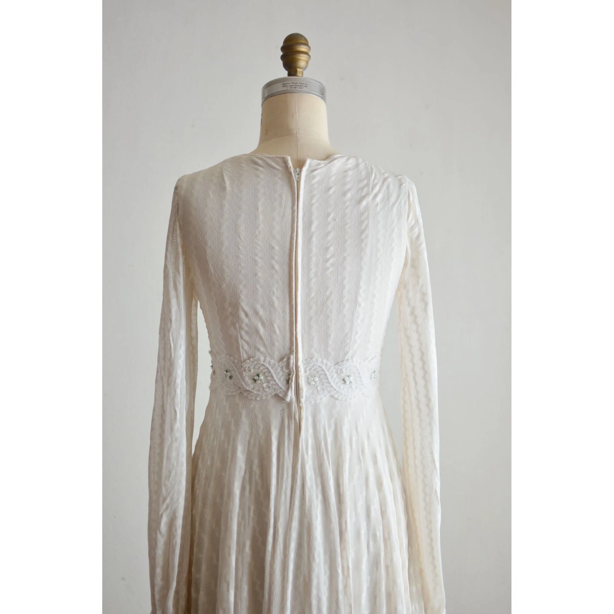 Vintage White Dress 70s Piano Pleated Romantic Dress Size Small Fit and Flared Wedding Engagement Gunne Sax Style - Image 5