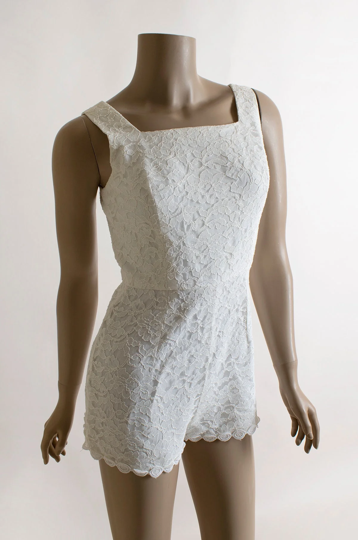 Vintage White Lace Romper - Circle Trim Floral Lace Bathing Suit Swim Suit Playsuit - Summer Bodysuit - 60s 70s - Small Xs - Image 3