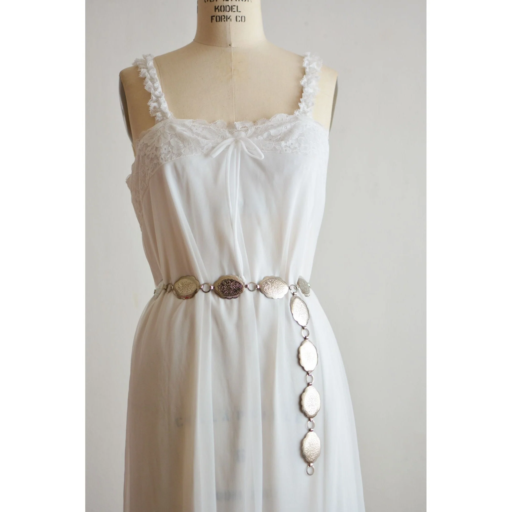 Vintage White Slip On 60s Nightgown Size Small Romantic Line - Image 6