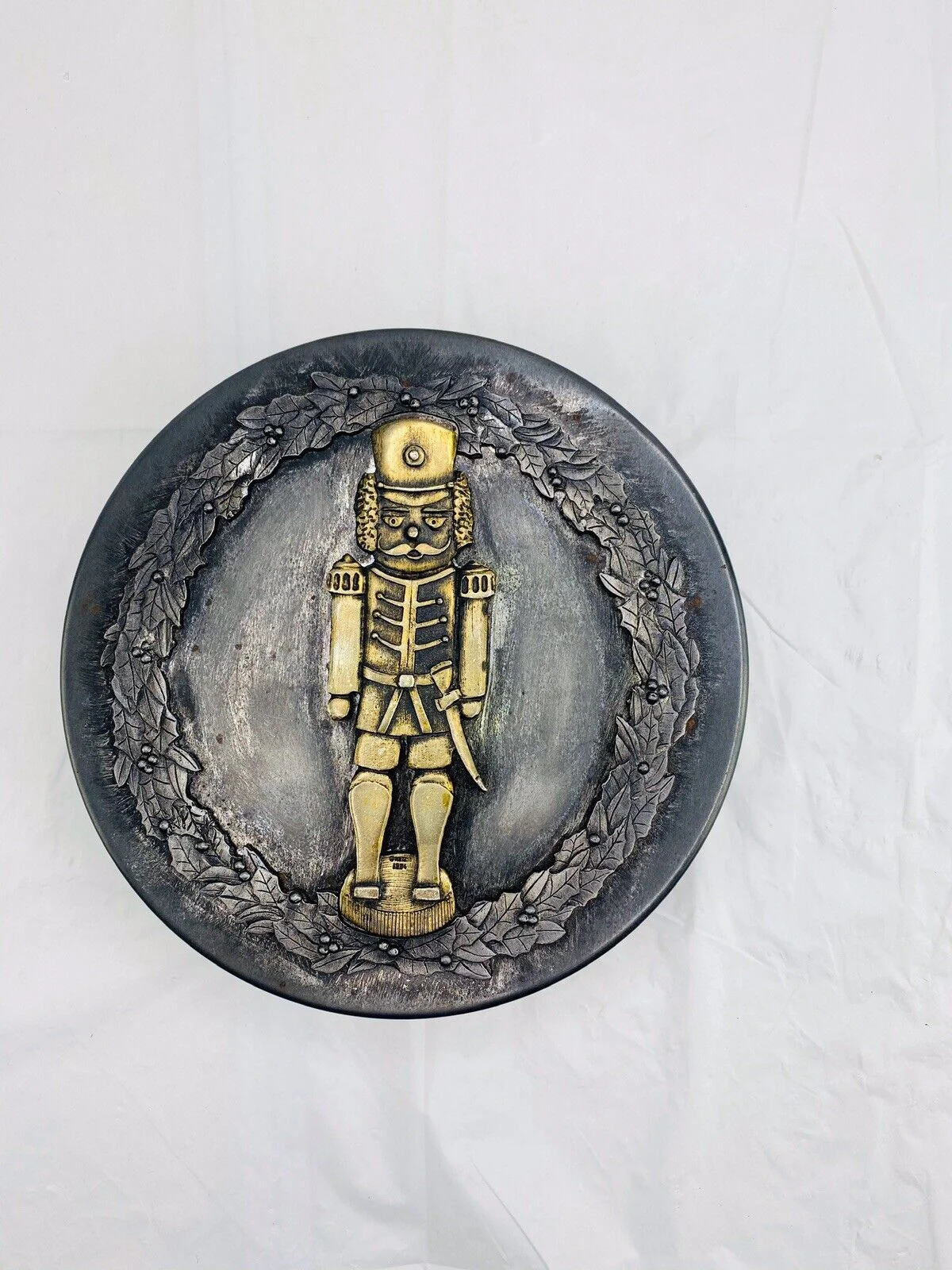 Vtg Christmas Holiday Toy Soldier Nutcracker Wreath Cookie Tin Container Figure - Image 2