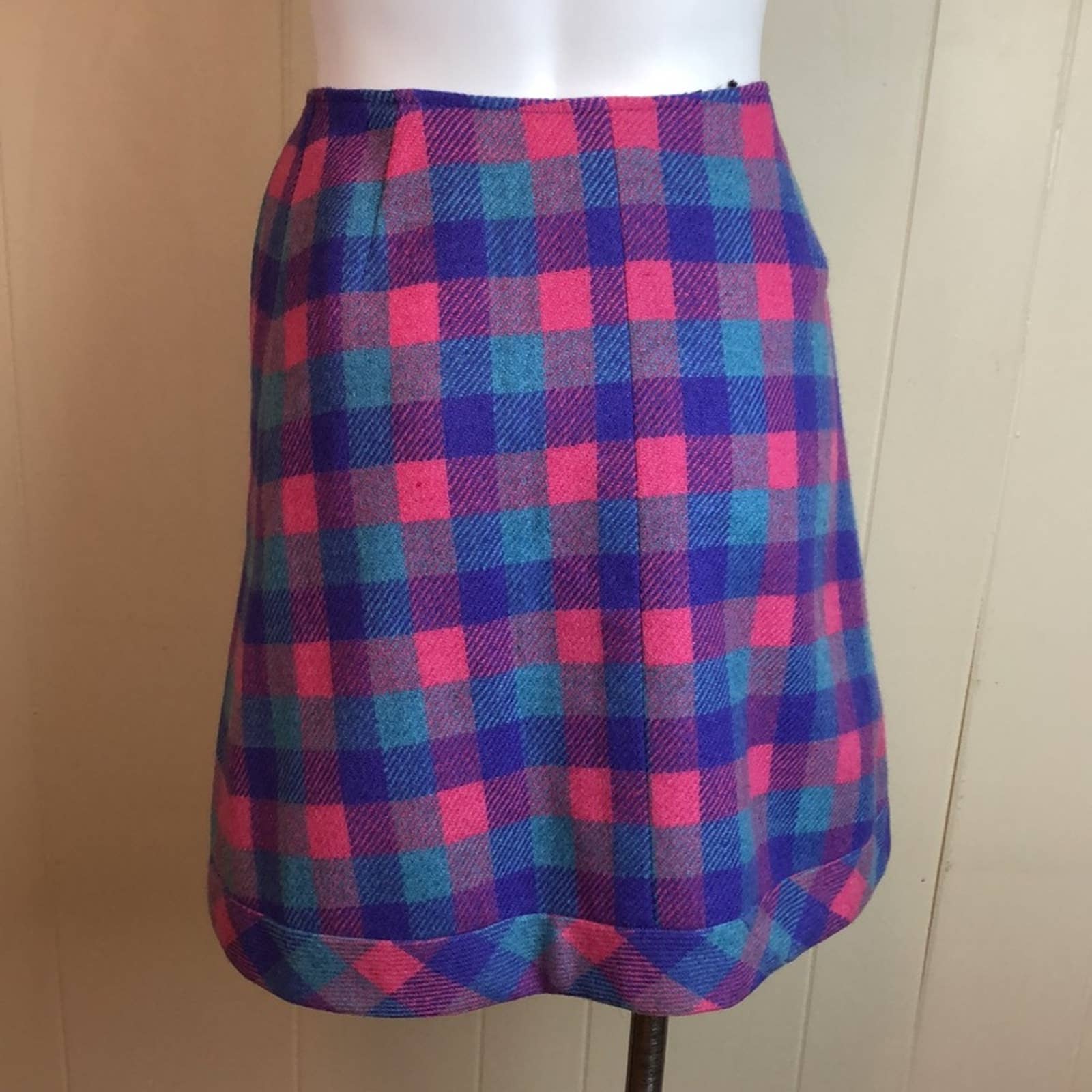Vtg Gordon of Philadelphia Colorful Wool Plaid Skirt by Gordon - Image 4