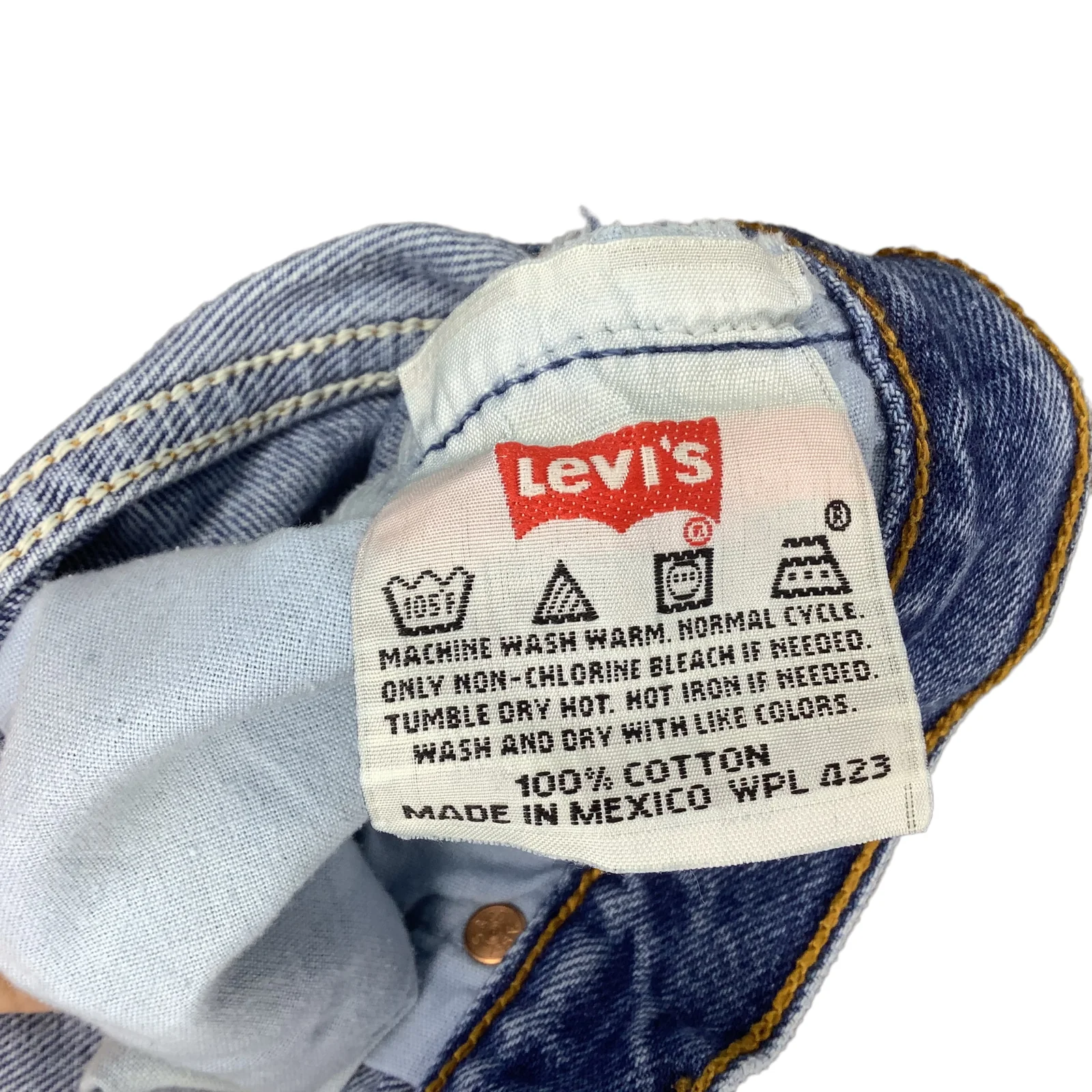 Vtg Jeans 90s Red Batwing Tag Grunge Medium Wash Straight Leg 32x29 by Levi's - Image 8