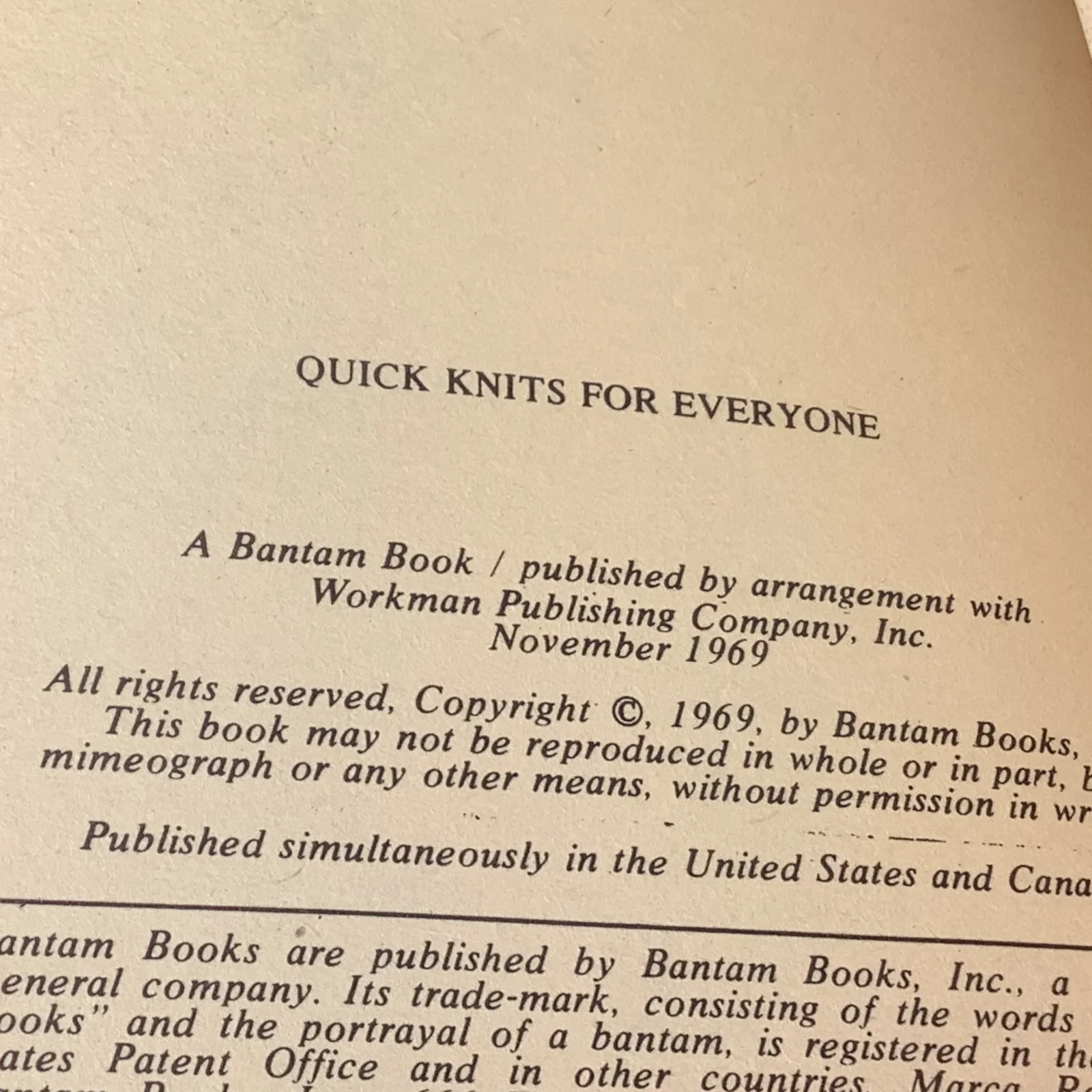 Vtg Knitting Mini Book Quick Knits for Everyone Designs Men Women Children 60s by Bantam Books - Image 8