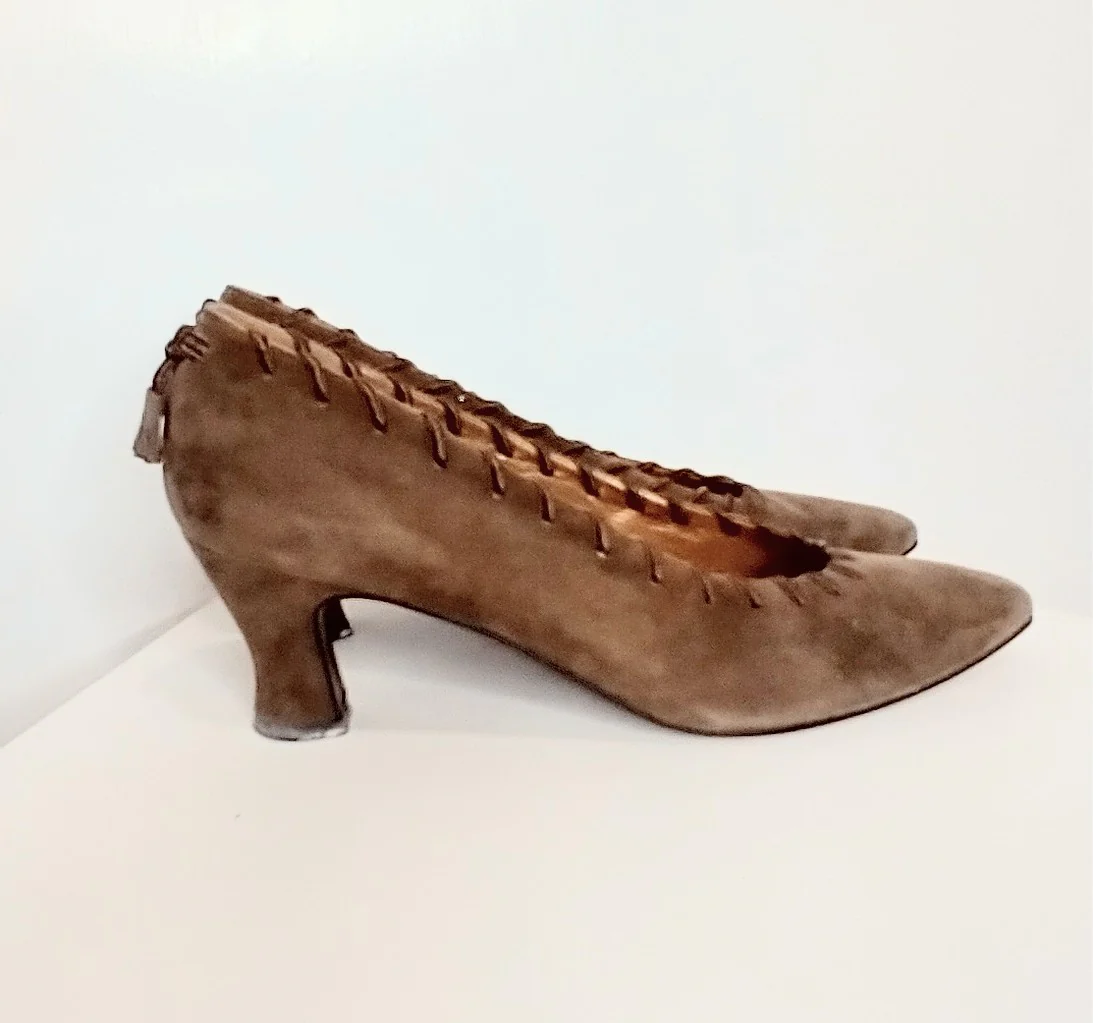 Whip Stitched With Back Tassel Pumps By Stuart Weitzman - Image 5