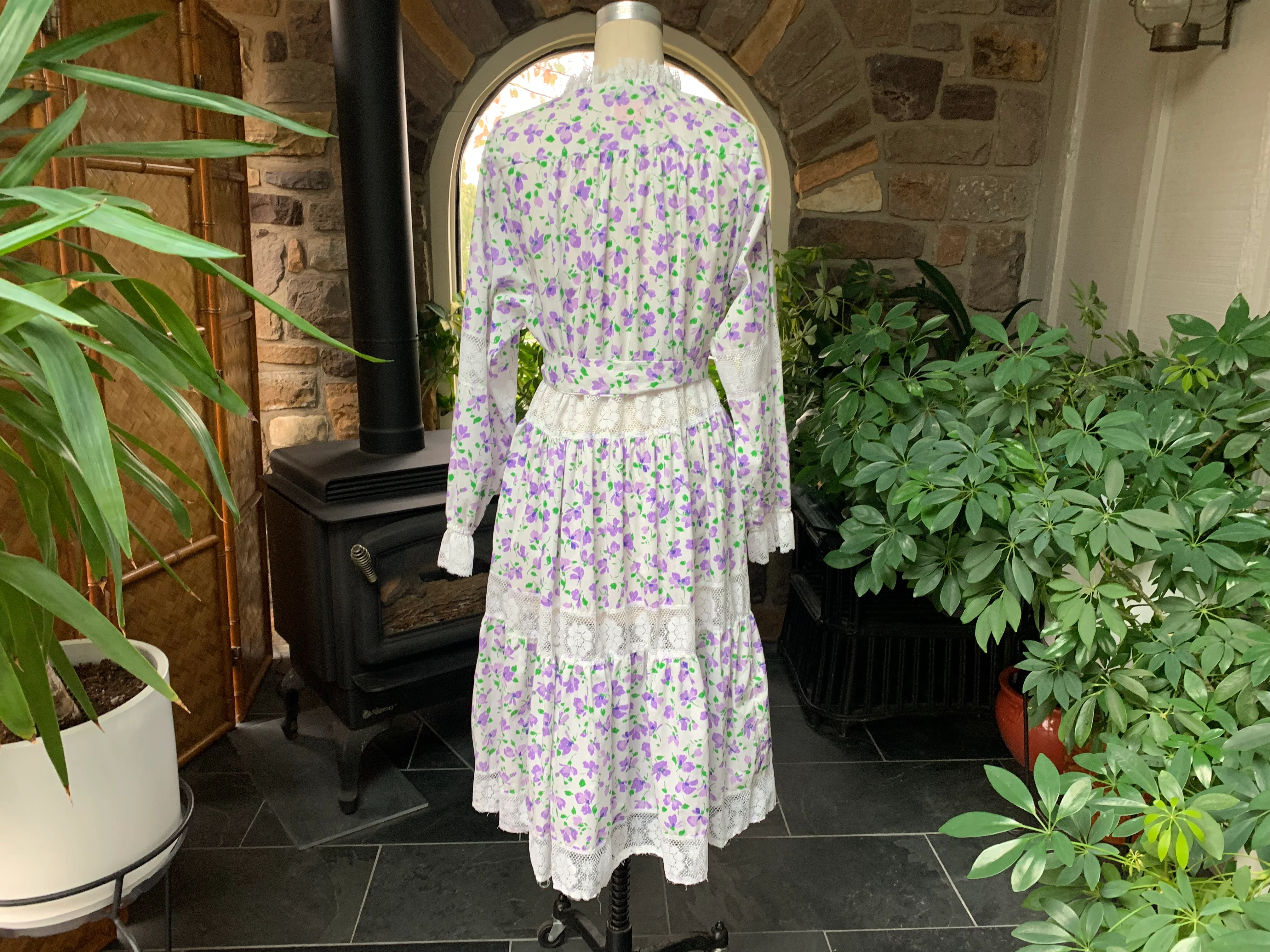 White And Purple Floral And Lace Robe By David Brown California - Image 2