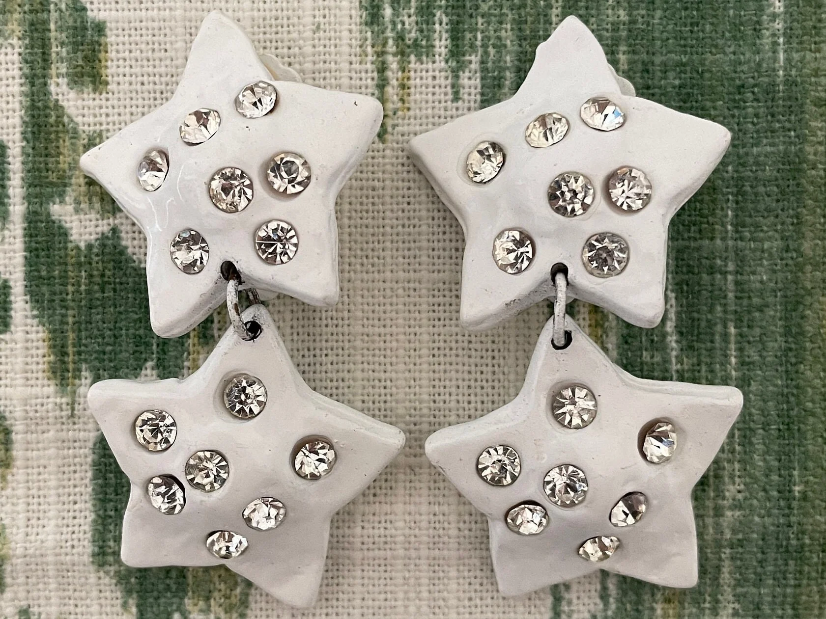 White Enamel Star Crystal Dangle Clip On Statement Earrings - Image 2