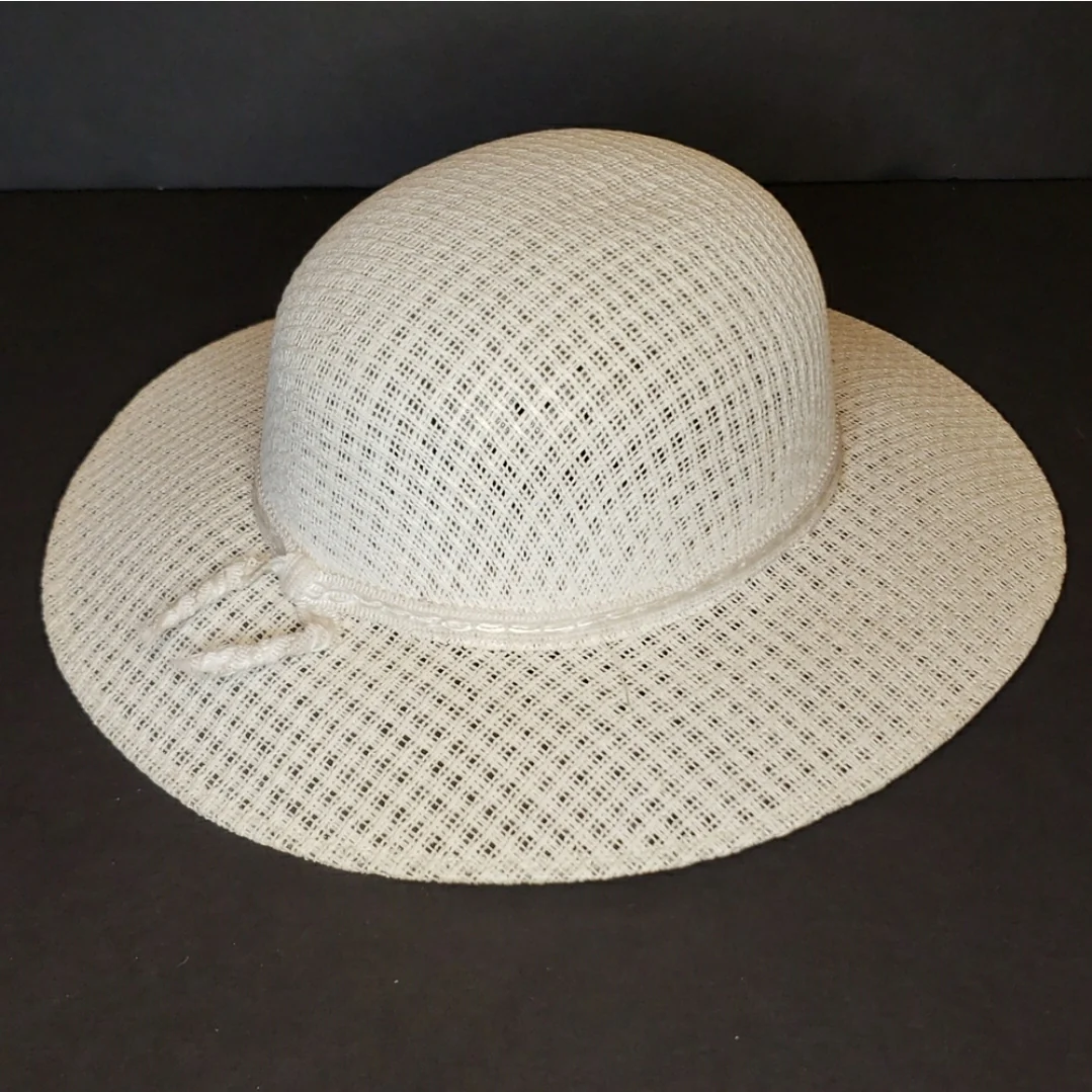 White Kids Straw Sun Hat By Sombreros - Image 8