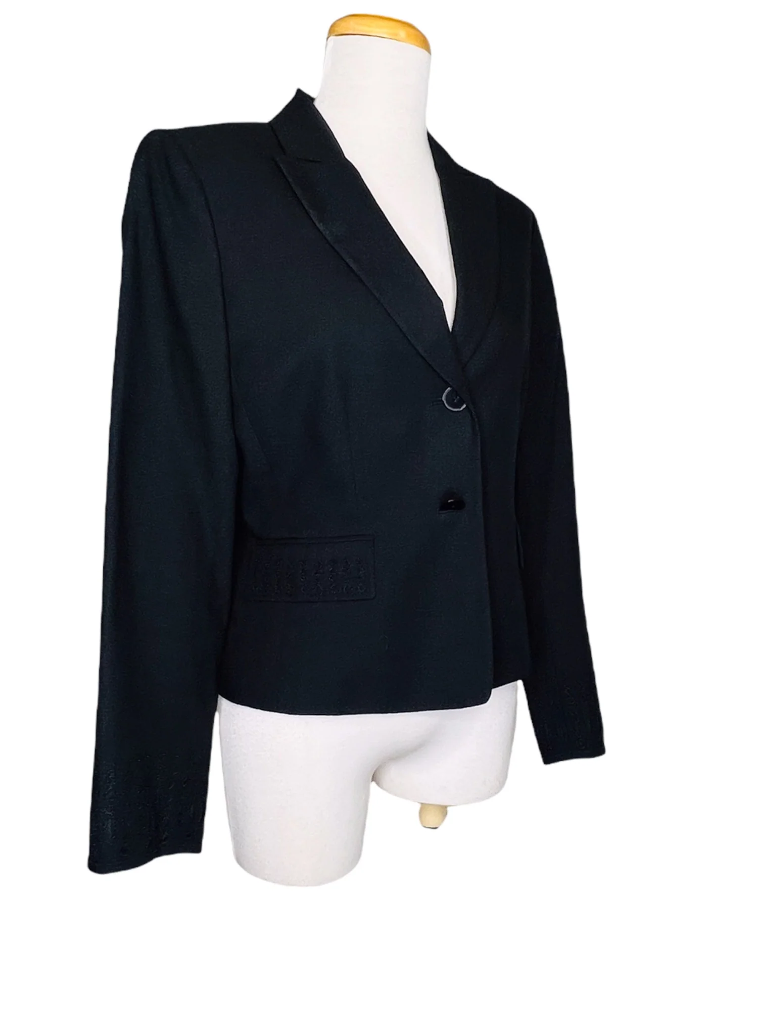 Womens Hand Beaded Black Blazer Laser Cut Accents Size 6 by Tahari - Image 3
