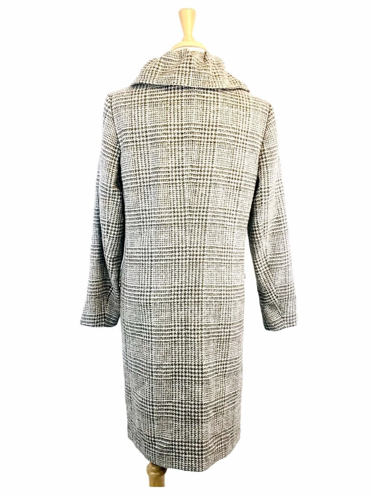 Wool Car Coat Houndstooth Check Scalloped Neck Snap Button Close Size 36 by Escada - Image 6