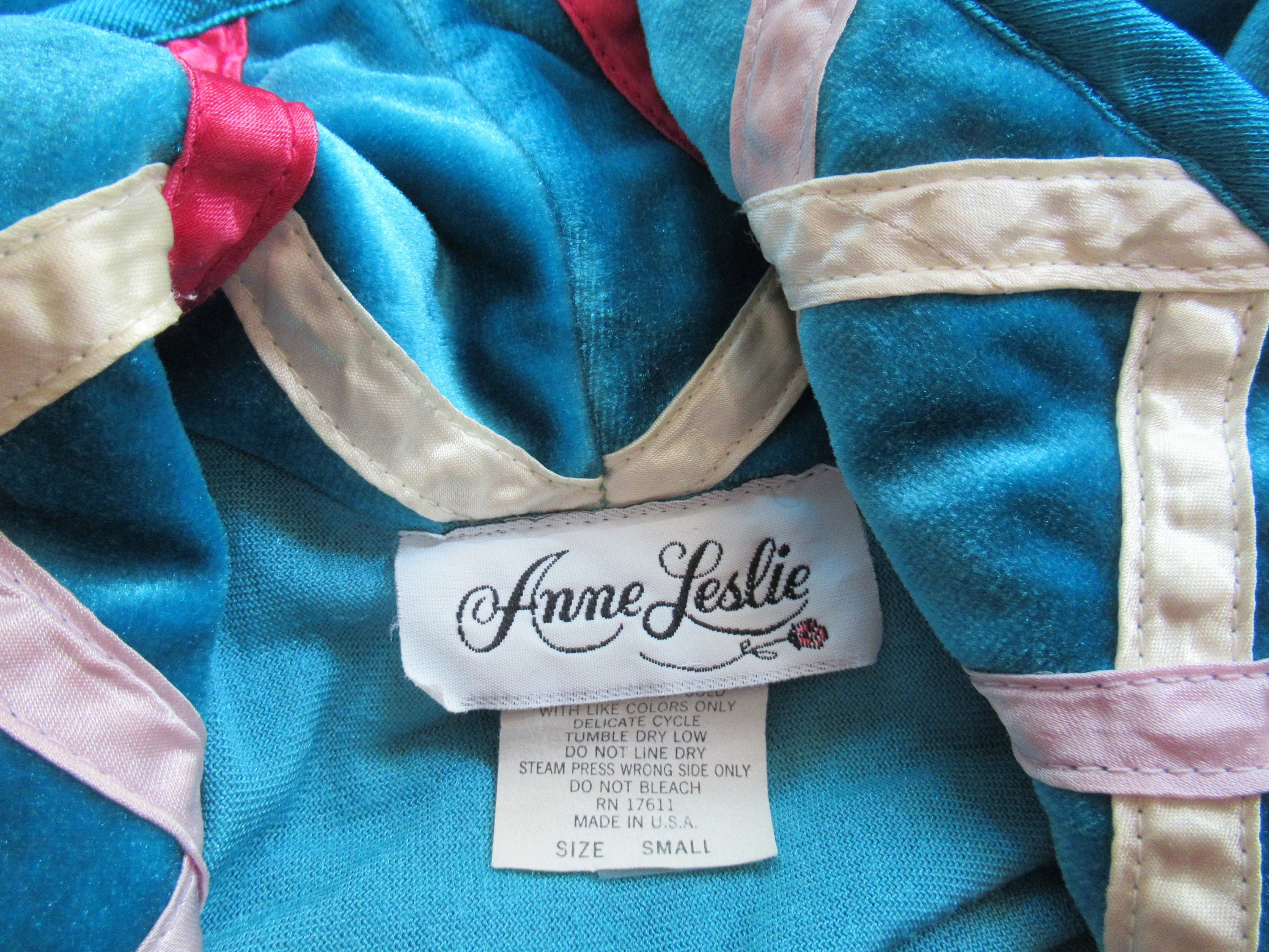 Wrap Front Robe Anne Leslie Long Bright Teal Polyesternylon Long Sleeve Ribbon Trim Collar Self Belt Vintage by Anne Leslie - Image 5