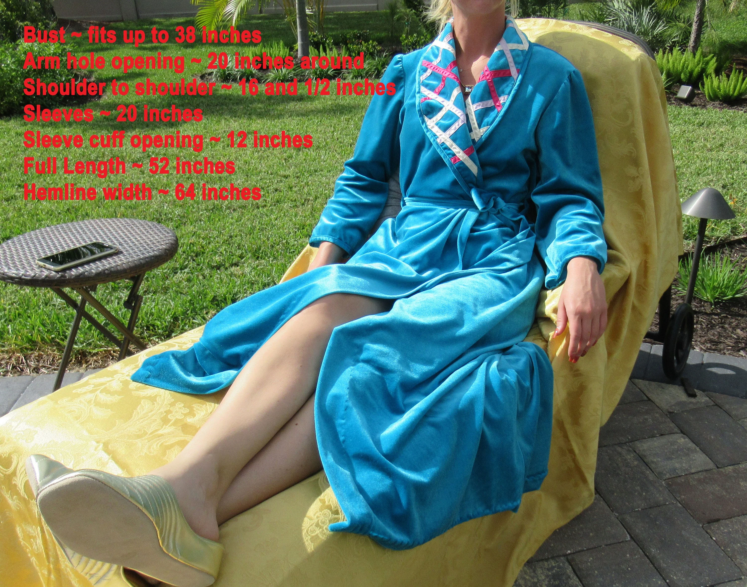 Wrap Front Robe Anne Leslie Long Bright Teal Polyesternylon Long Sleeve Ribbon Trim Collar Self Belt Vintage by Anne Leslie - Image 7